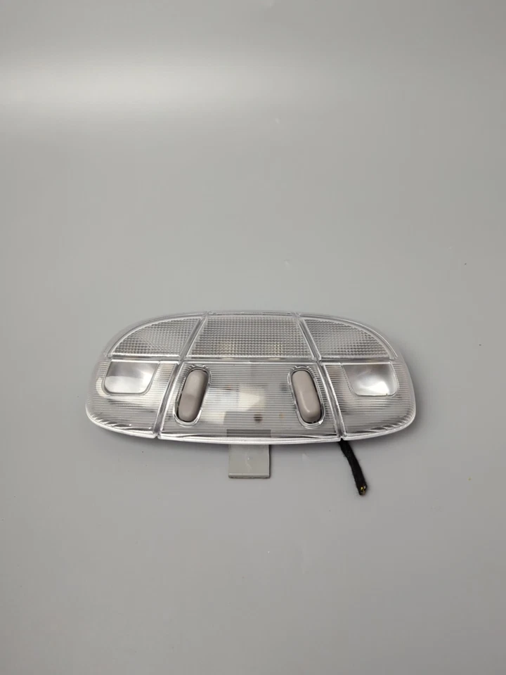 LUZ DE CÚPULA DE TETO DIANTEIRA FORD F-150 2004-2008 - Imagem 2 de 4