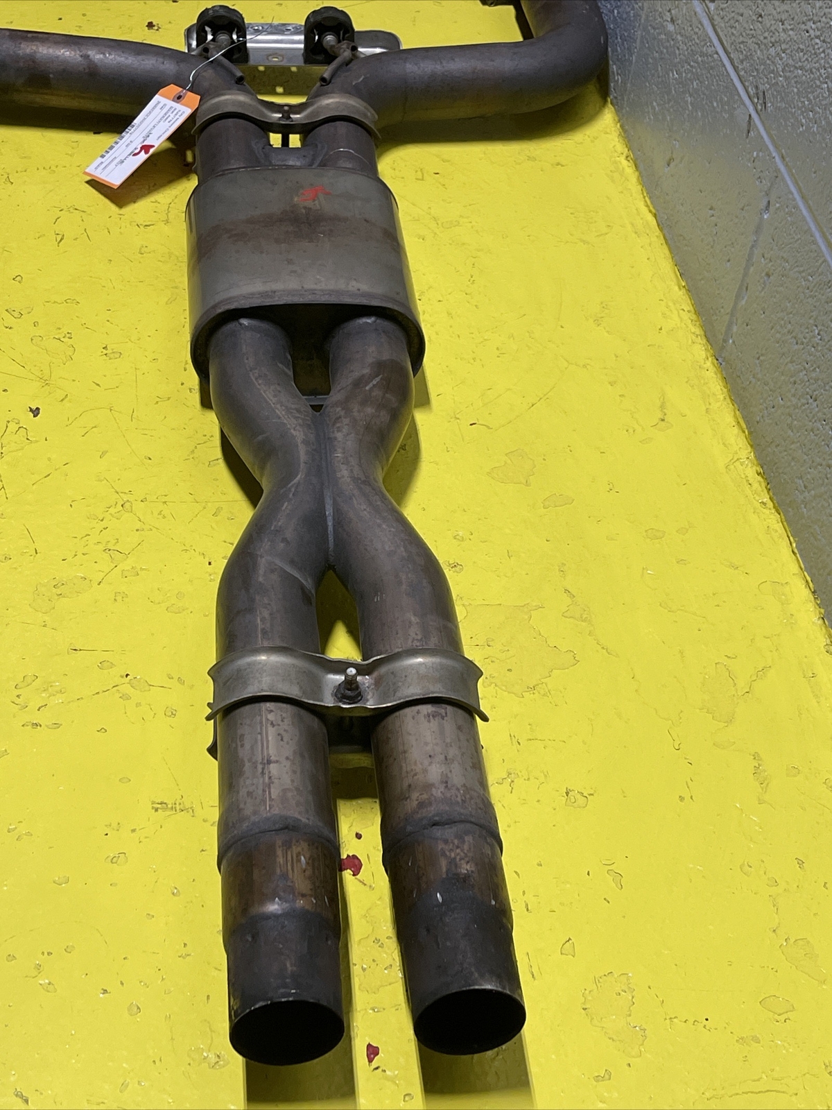 OEM 2017-2020 Maserati Levante Exhaust System Center RESONATOR Pipe 670009469