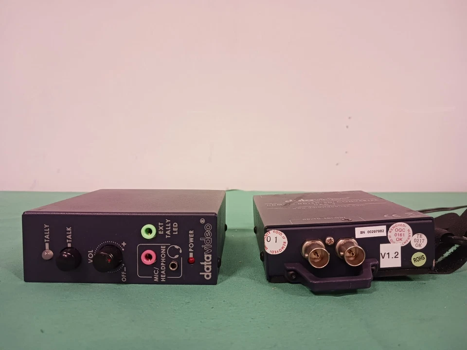 Convertidor Datavideo DAC-9 HDMI a HD/SD-SDI con Intercomunicador ITC-100SL Beltpack Foto 2 de 4