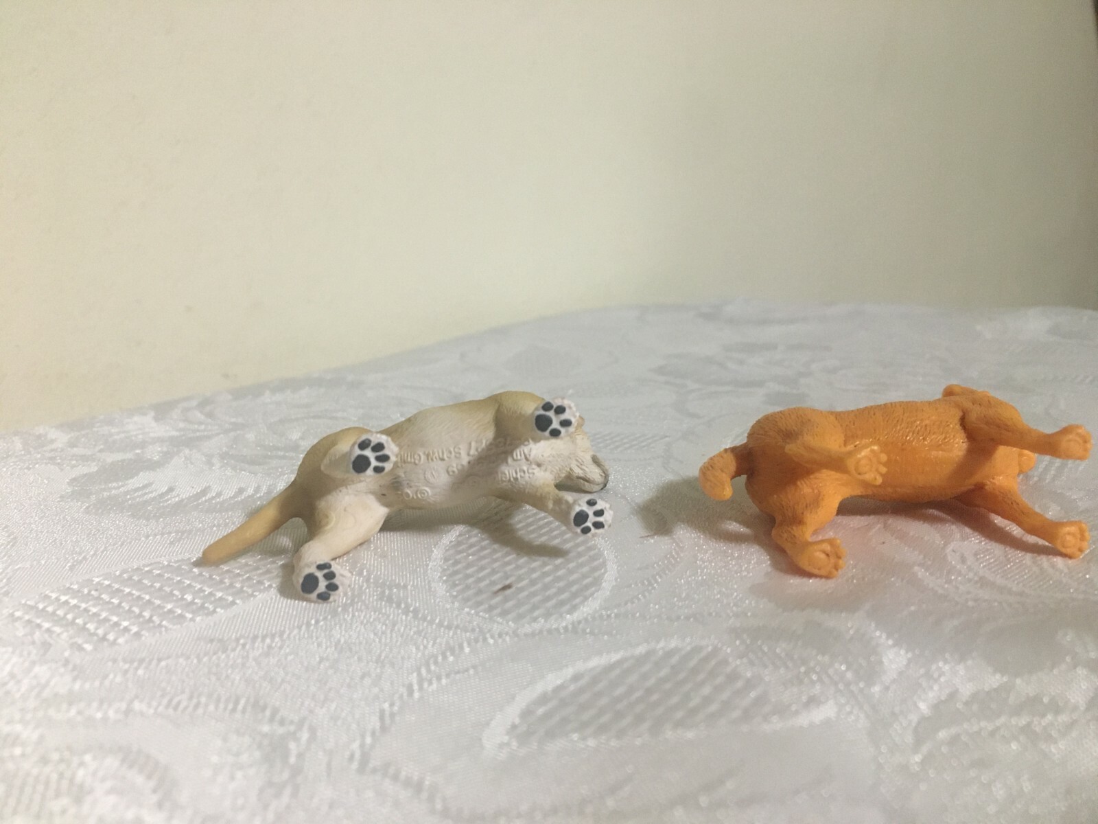 mini plastic dog figurines