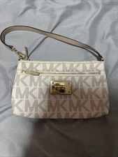 Michael Kors Jet Set Large Wristlet