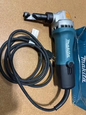 Makita JN1601 5 Amp 2,200 SPM 1/4" Corded 16-Gauge Nibbler New