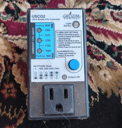 Grozone Control USCO2 CO2 Controller 120V Indoor Push Button Light Sensor