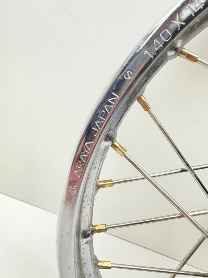 Yamaha PW 80 1995 llanta delantera buje radios neumático OEM Foto 3 de 4