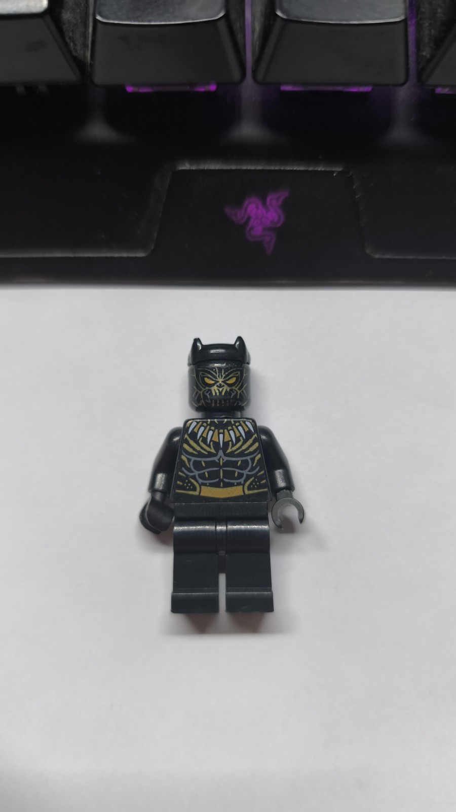 Lego minifigure Super Heroes - Golden Jaguar: Sh0477