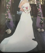 David  s Bridal Beaded lace and tulle ball gown size 4 preowned