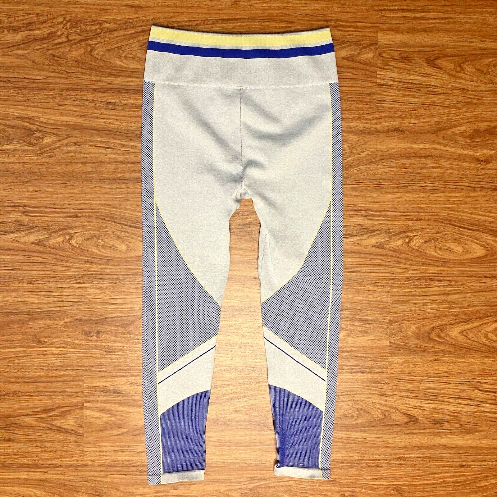 Fabletics Ultra High Waisted Seamless Panel Leggings Women’s Small Gray Blue
