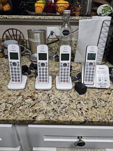 Panasonic Cordless Phone System Digital Answering Machine Call Block 4 Handsets - Zdjęcie 9 z 9