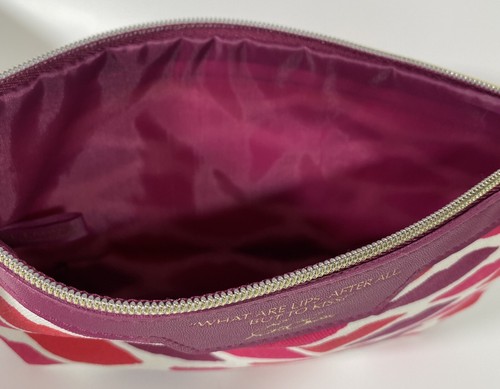 Estee Lauder NEW!!! Cosmetic Accessory Bag Lips Kiss Gold - Picture 2 of 4