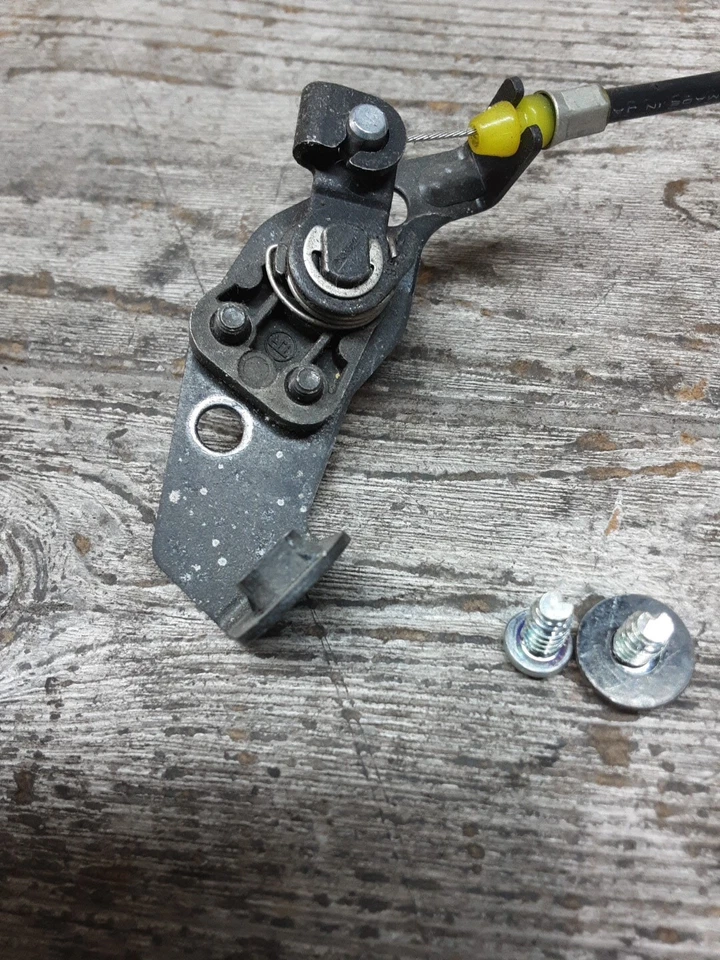 2007 07 06-08 Kawasaki Ninja 650R EX650R Driver Passenger Seat Latch Lock NO KEY - Image 2 of 4