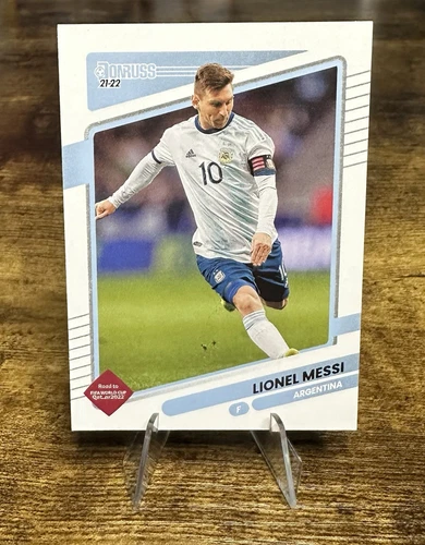 2021-22 Panini Donruss Road to Qatar Lionel Messi #1