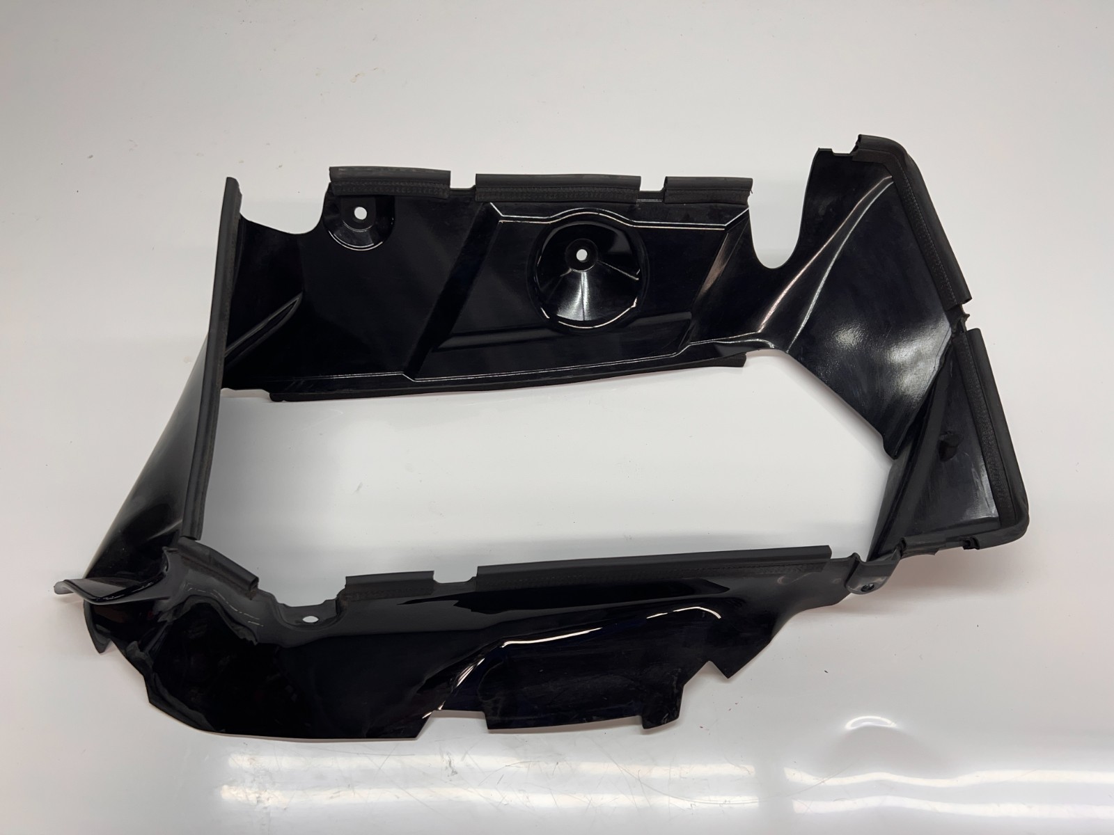 LAMBORGHINI AVENTADOR LP770 SVJ RIGHT AIR DUCT DEFLECTOR SHROUD OEM 470122124G