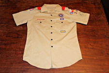 Boy Scouts of America BSA Men's Shirt Tan Medium Sewn Patches Short Sleeve