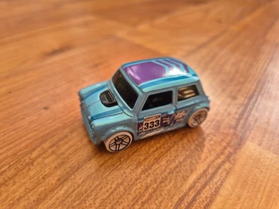Hot Wheels 1:64 Hot Wheels Classics Classic 2014 Morris Mini Cooper - Photo 1/4