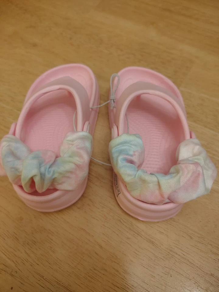 One Of A Kind Toddler Crocs With Scrunchie On Strap - Size 3 - Image 3 of 4
