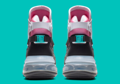 NIKE AIR MAX 720 SATURN SIZE 10.5 