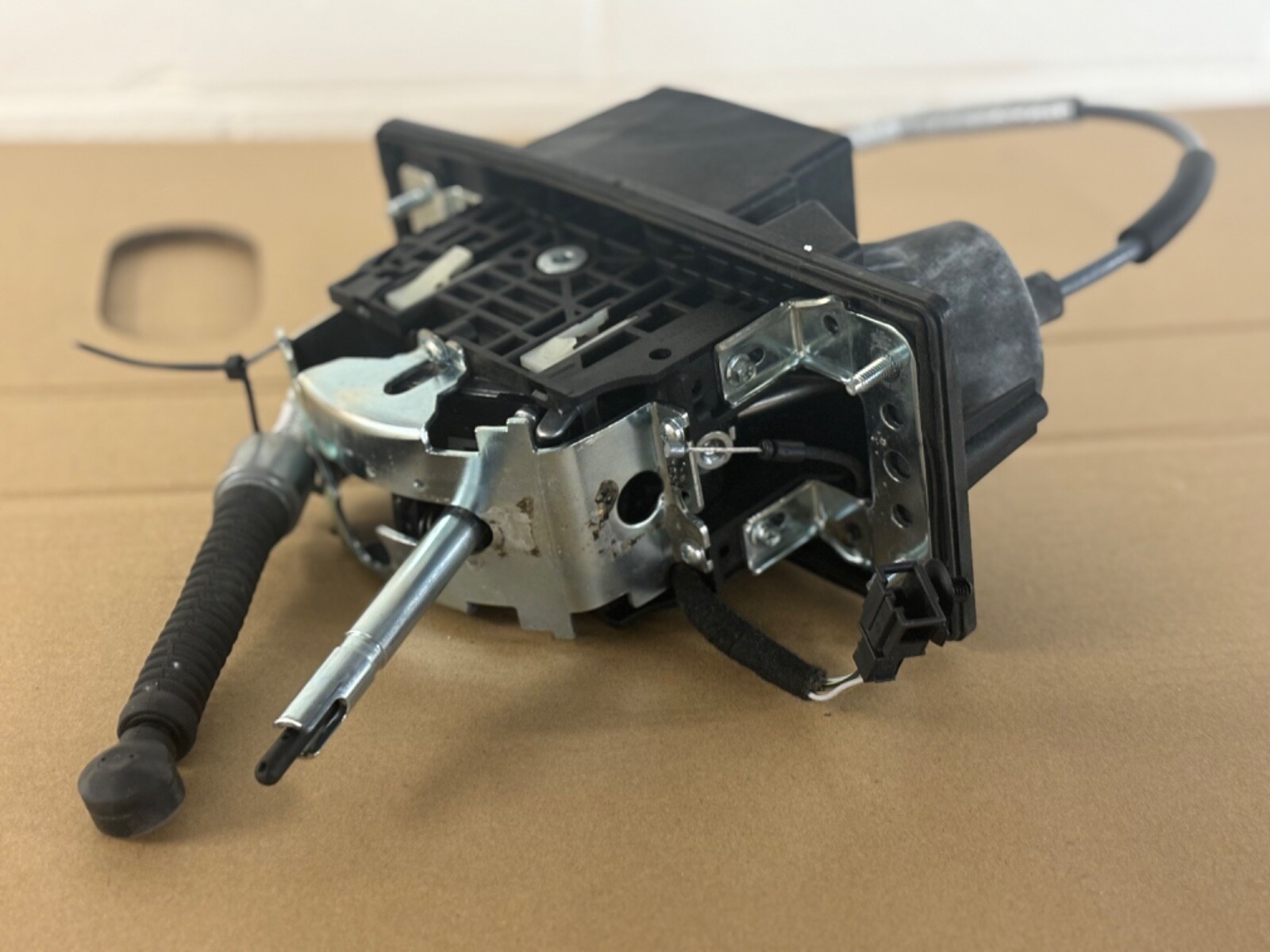 2005-2013 BENTLEY FLYING SPUR TRANSMISSION GEAR SHIFTER ASSEMBLY OEM #NOTES