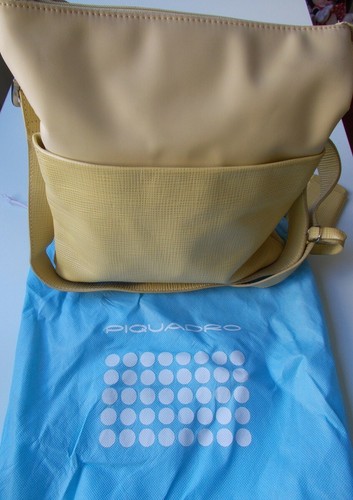 PIQUADRO borsa in pelle e nylon come nuova con custodia originale Sconto  85% | eBay