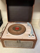 Vintage Silvertone 3 Speed Portable Record Player. tested. selling as parts.