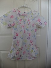 Koi By Kathy Peterson Scrub White Floral Top Shirt Women's Size XS Cotton