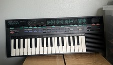 Yamaha VSS-30 Digital Voice Sampler Tabletop Keyboard, Black w/ AC Adapter