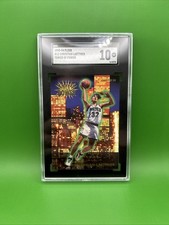 1993 Fleer Tower Of Power #12 Christian Laettner SGC 10