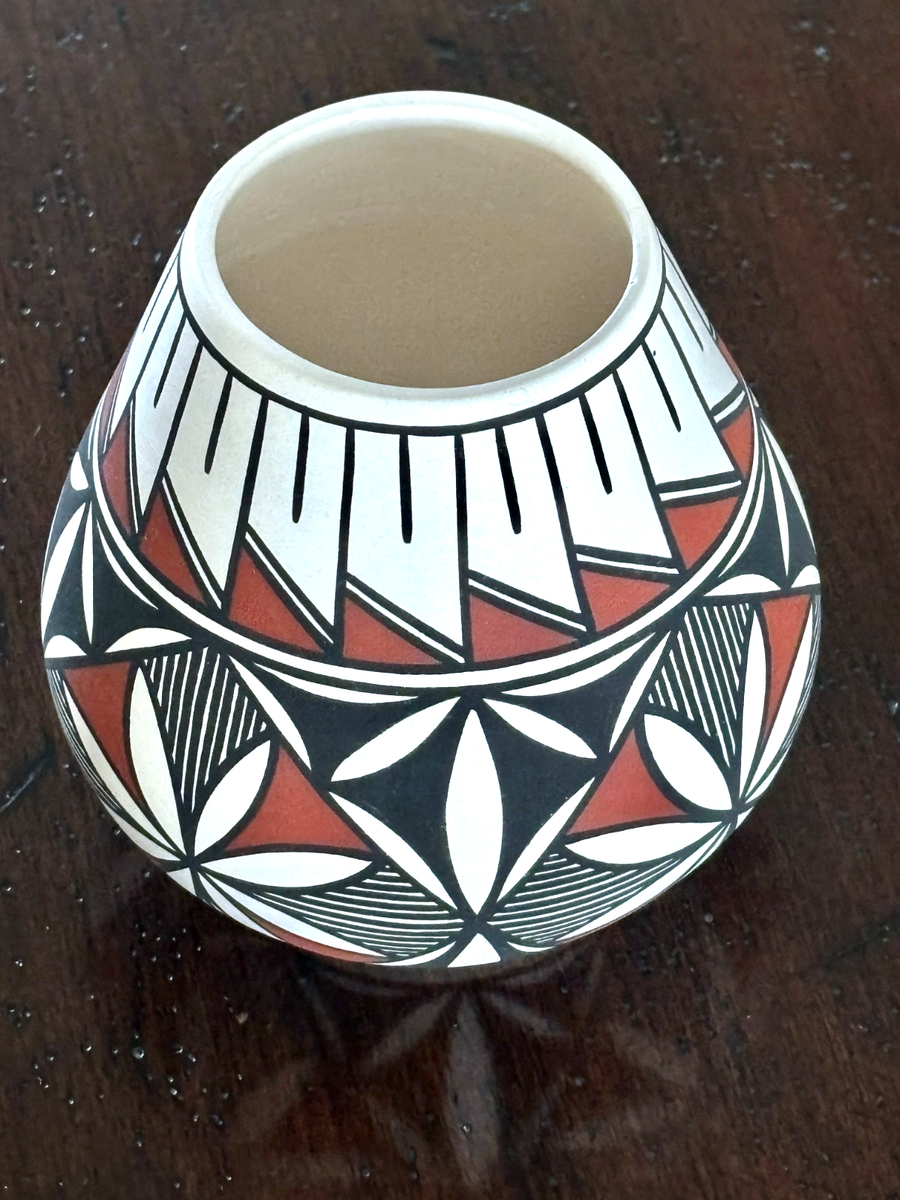 Vntg. Acoma Pueblo New Mexico Signed Sanchez Native American Vntg. Acoma Pueblo New Mexico Signed Sanchez Native American