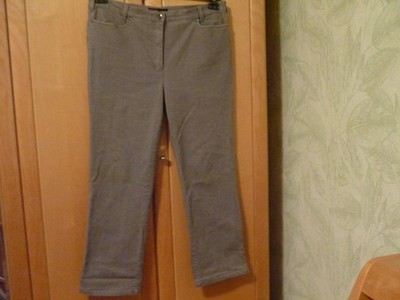 Damenjeanshose Gr. 50 (Maße s. unten) v. DIKER JEANS, grau