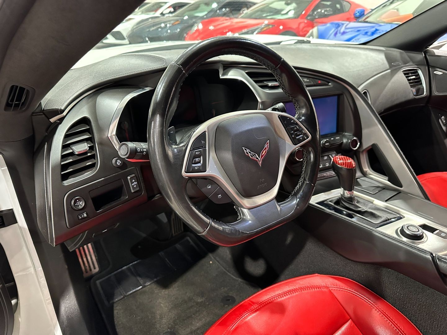2019 [G8G] Arctic White Chevrolet Corvette   | C7 Corvette Photo 10