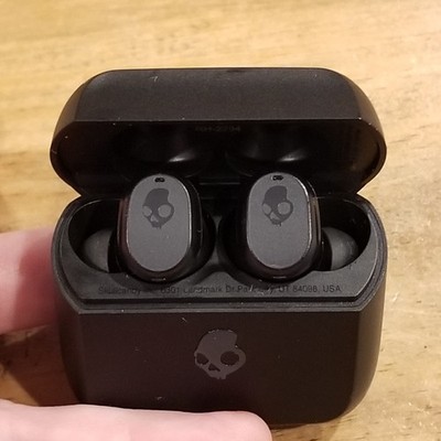 Skullcandy Mod True Wireless Earbuds Used w/ Case 0349