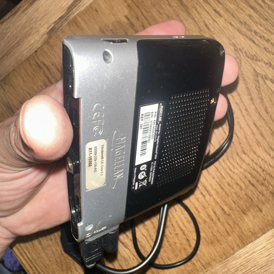 Magellan Maestro Car Portable GPS Navigator System Bundle for USA - Image 3 of 3