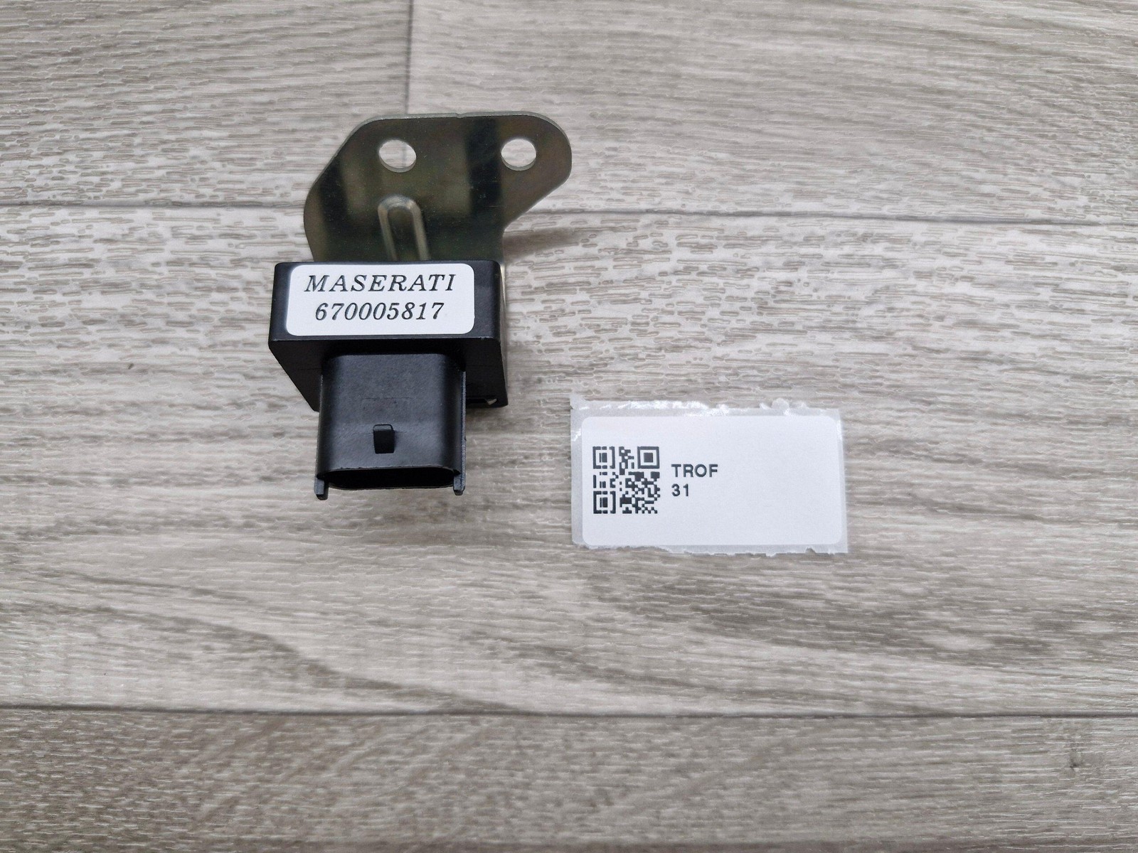 MASERATI LEVANTE 2017-2020 FRONT LEFT ACCELERATION SENSOR MODULE NEW 670005817