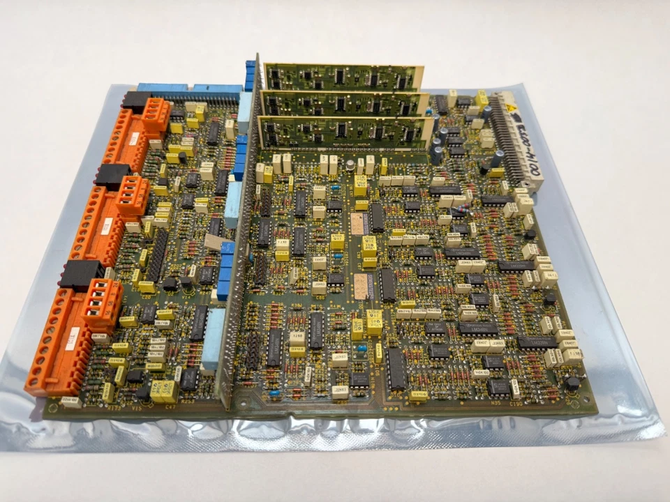 Placa de circuito de controle Siemens 6RB2100-0NA21 Simodrive 462 110.9070.21 - Imagem 2 de 4