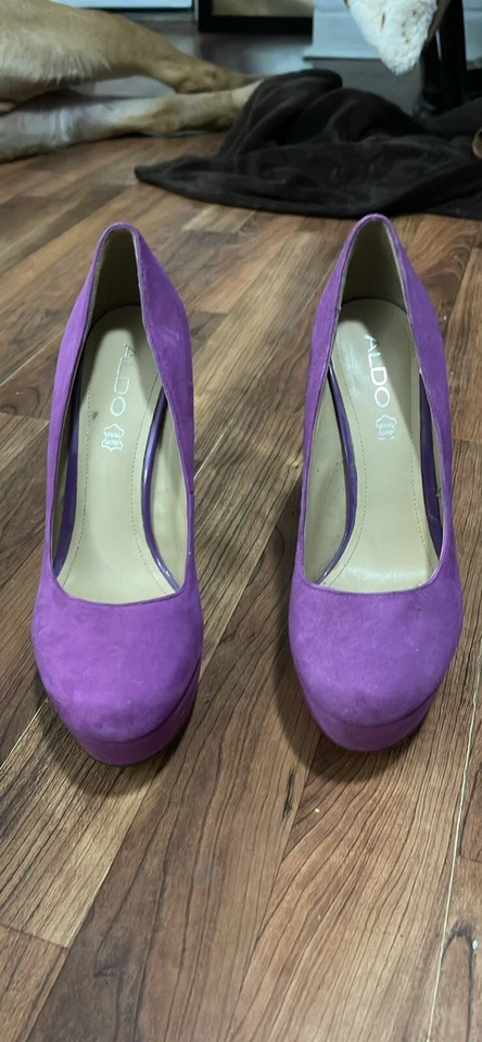 NUEVO Mujer Mossimo Púrpura Gamuza Bomba Plataforma Tacones Altos Zapatos Talla 7 con Tacones de 5" Foto 2 de 2