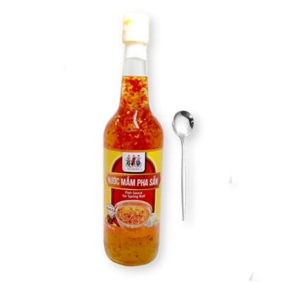 Three Ladies Vietnamese Fish Sauce Nuoc Mam for Spring Roll 650 ml & Sauce Spoon
