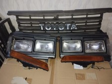 Toyota Land Cruiser FJ62 Grile Headlights complete set