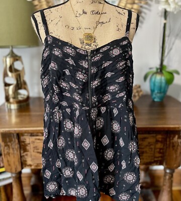 Torrid Tank Top Size 2x 18 20 Plus Black Geometric Zip Western Festival Desert