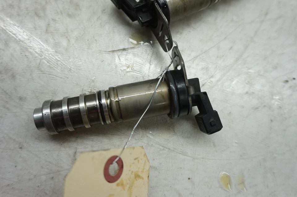 Juego de 2 solenoides de distribución de válvula variable lado izquierdo BMW M6 F12 2013-2018 OEM S63 Foto 4 de 4