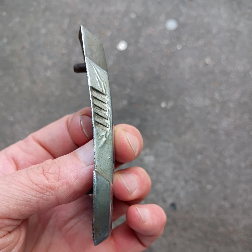 Capucha/insignia capó/emburgo metal Triumph TR 3 TR3 vintage - cromo y esmalte Foto 4 de 4