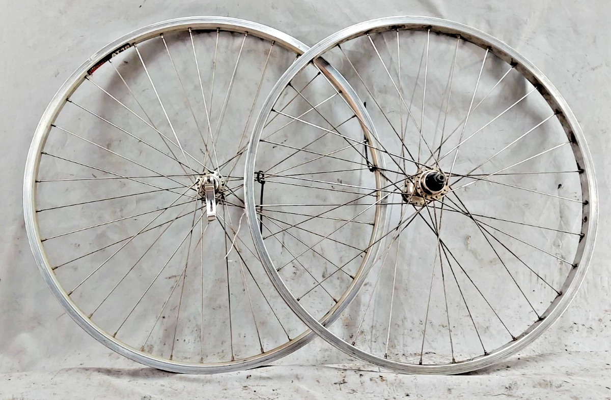 Jeu De Roues Complètes Vintage Shimano Pour VTT 26" - 7 Vitesses, Aluminium, Avant Et Arrière, Occasion