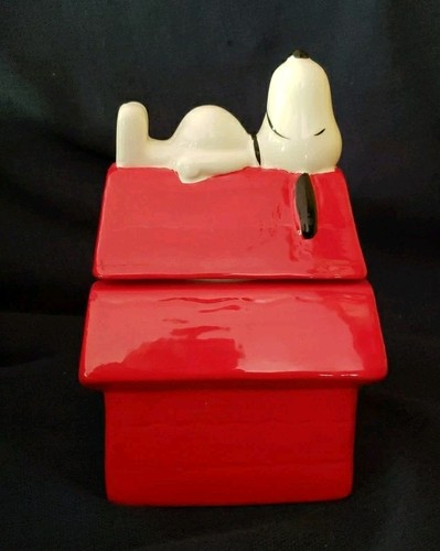 Classic Peanuts "Snoopy on his Doghouse" Ceramic Cookie or Treat Jar NWOT - Picture 3 of 6