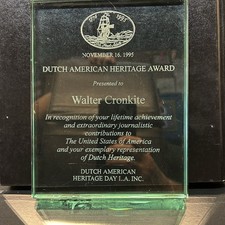 Walter Cronkite rd: Dutch American Heritage Award Nov 16, 1995