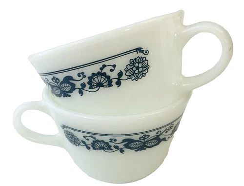 Set of 2 Vintage PYREX Corning Milk Glass Old Town Blue Onion Coffee Mugs Cups