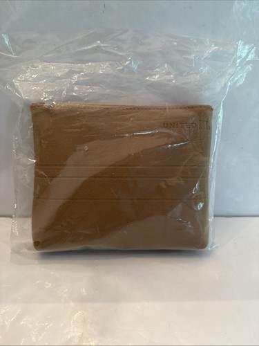 United Airlines Business First Deluxe Cowshed Brown Amenity Kit - Sealed - Afbeelding 1 van 4