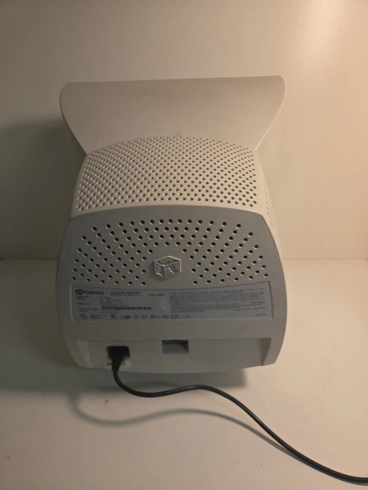 Gateway EV700 17" CrystalScan CRT Computer Monitor Retro Gaming - Image 4 of 4