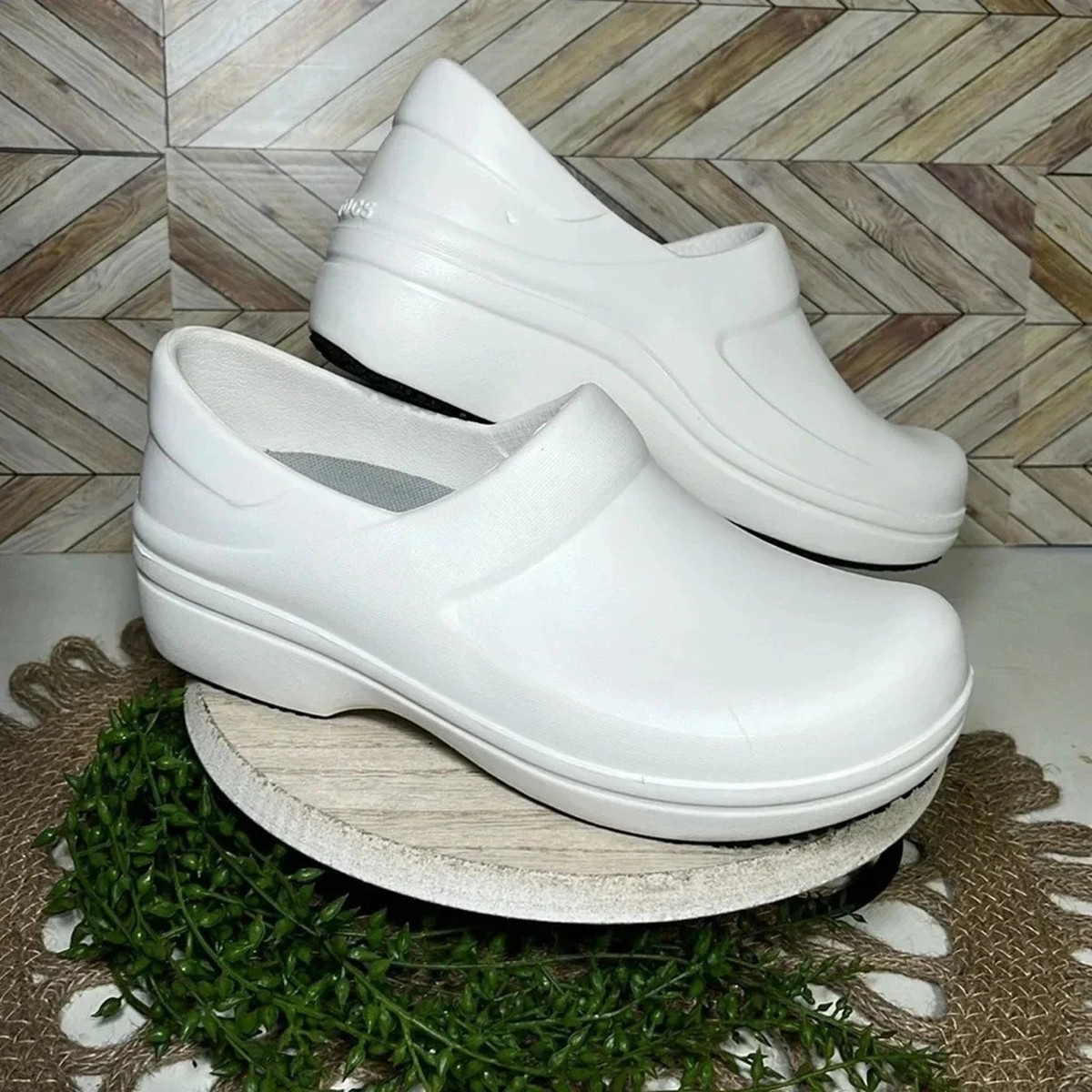 dress crocs on the Red Carpet: Yea or Nay? is a rapidly growing designer Rachluvsclothes on LTK