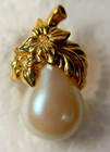 Earrings Avon Signed Stud Gold tone Flowers Teardrop Pear Pearls  Vintage — photo 1
