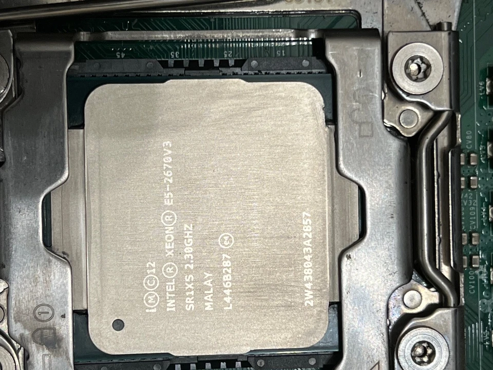 Computadora de escritorio o servidor de computadora PC personalizada 64 GB, 27,3 GHz, SSD de 1 TB Foto 4 de 4