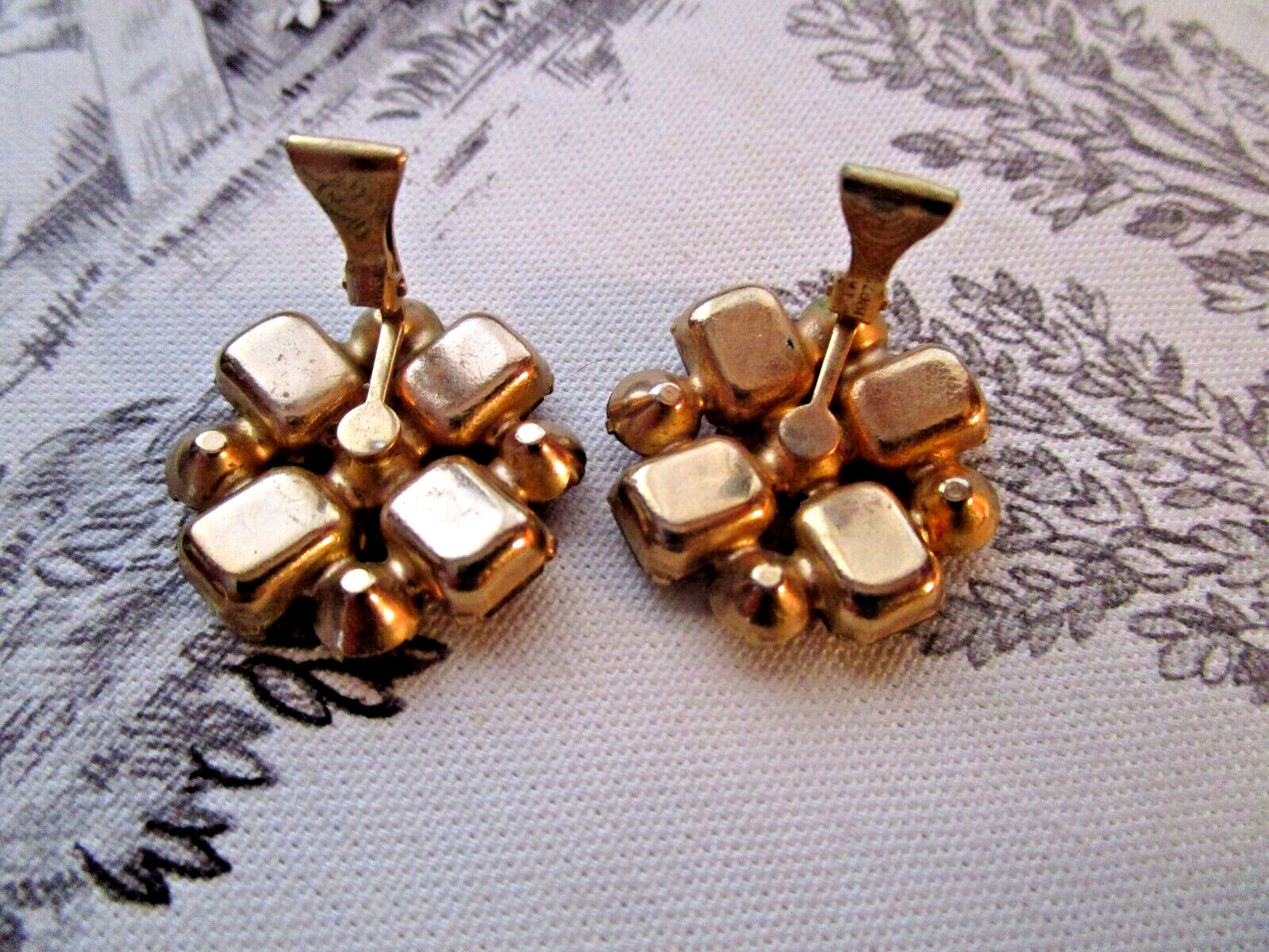 VINTAGE DEEP Ruby Red RHINESTONE CLIP EARRINGS ~ … - image 6