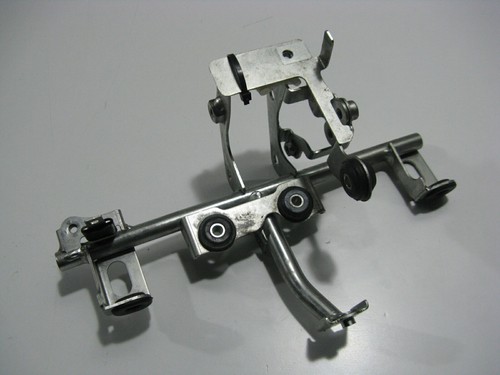 ABS-Pumpen-Halter Pumpe Hydroaggregat Druckmodulator Honda SH 300 ABS NF02 11-15